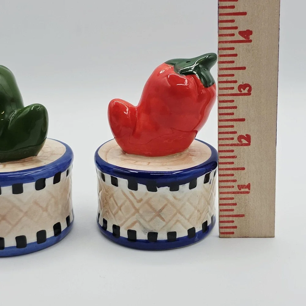 Source Unknown item ceramic